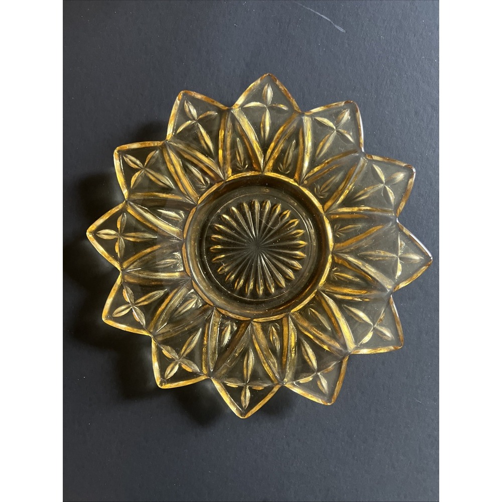 Federal Glass Yellow Starburst Petal Sunflower Serving Dish Amber Gold Plate 6"